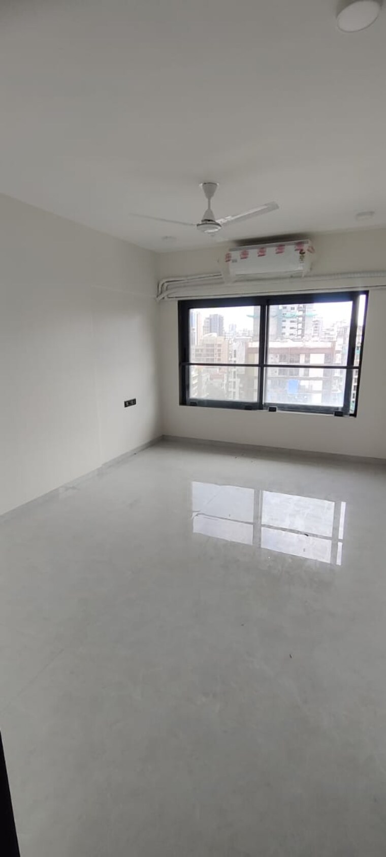 Room, zindagi-chs 4 Bedroom 1500 Sq.Ft. Apartment In Khar West Mumbai 9181610