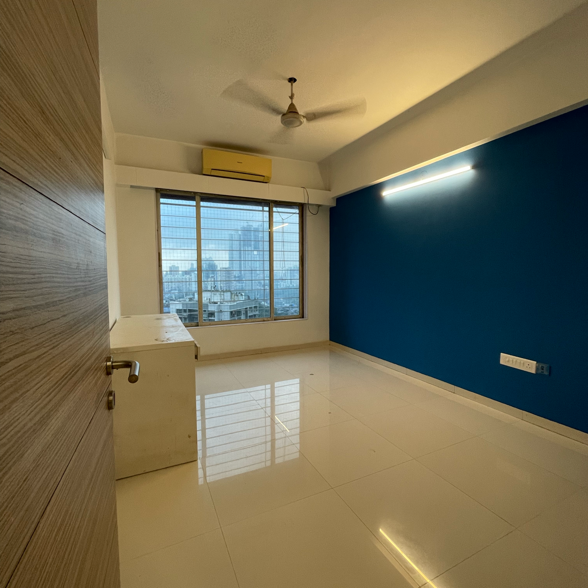 2 BHK 710 Sq.Ft. Apartment in Riddhi Gardens CHS