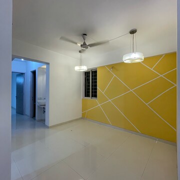 Room in 2 BHK Apartment at Riddhi Gardens CHS, Riddhi Gardens – for Rent