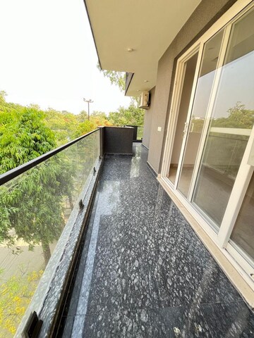 Balcony in 4 BHK Builder Floor at Sukhdev Vihar – for Rent
