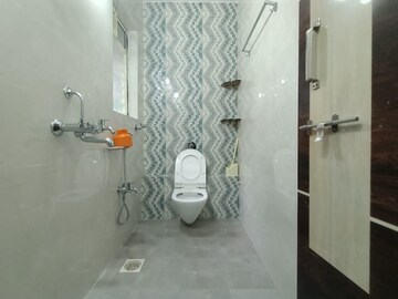 Bathroom in 1 BHK Apartment at Sonaidada Sai Towers, New Nana Peth – for Sale