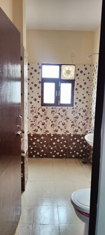 Bathroom in 1 BHK Builder Floor at Saket – for Rent