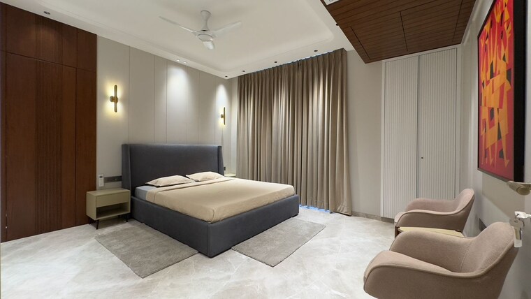 Bedroom, safdarjung development area 4 Bedroom 300 Sq.Yd. Builder Floor In Safdarjung Development Area Delhi 9181680