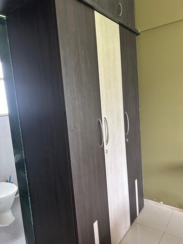 Furnished Amenities in 2 BHK Apartment at Karan Sara, Baner – for Rent