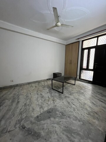 Room in 3 BHK Builder Floor at Saket – for Rent
