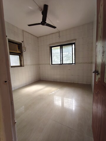 Room in 1 BHK Apartment at Deepanjali CHS, Malad West – for Rent