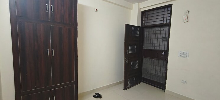 Room, mayur vihar phase 1 1 Bedroom 450 Sq.Ft. Builder Floor In Mayur Vihar Phase 1 Delhi 9181703