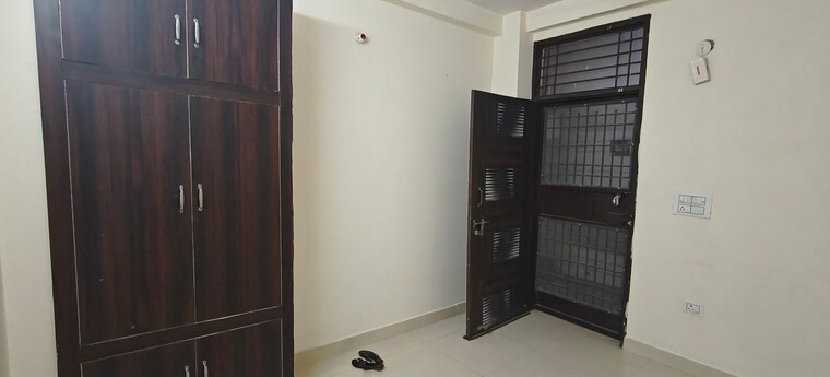 Room, mayur vihar phase 1 1 Bedroom 450 Sq.Ft. Builder Floor In Mayur Vihar Phase 1 Delhi 9181703