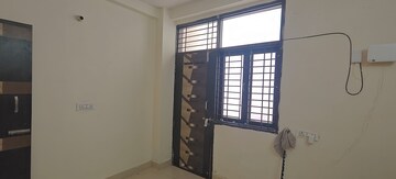 Room in 1 BHK Builder Floor at Mayur Vihar Phase 1 – for Rent