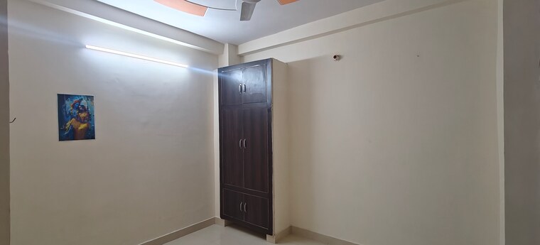 Room, mayur vihar phase 1 1 Bedroom 450 Sq.Ft. Builder Floor In Mayur Vihar Phase 1 Delhi 9181703