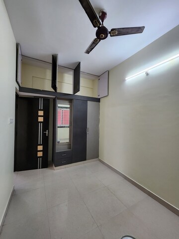 Room in 2 BHK Builder Floor at Hsr Layout – for Rent