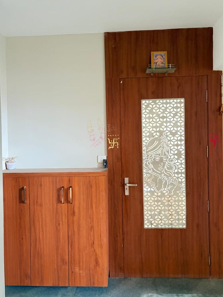 Room, vaishnodevi circle 3 Bedroom 1740 Sq.Ft. Apartment In Vaishnodevi Circle Ahmedabad 9181637