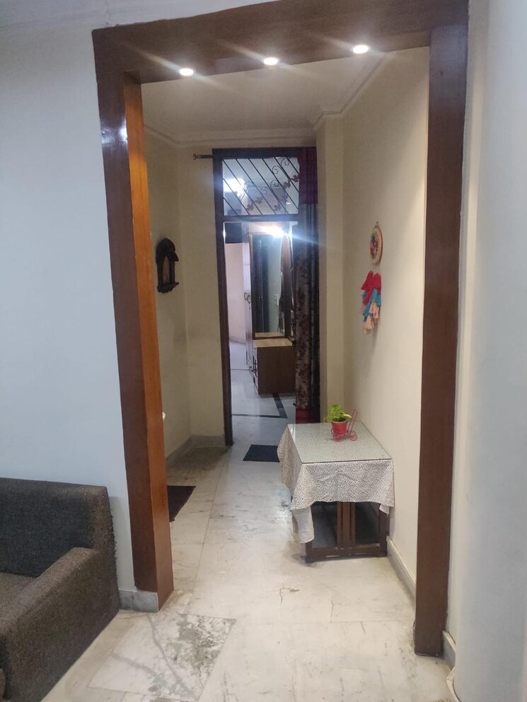 Other, lajpat nagar iii 2 Bedroom 1300 Sq.Ft. Builder Floor In Lajpat Nagar Iii Delhi 9181795