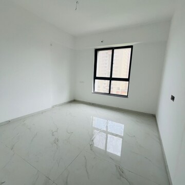 Room in 4 BHK Apartment at Pashan – for Sale