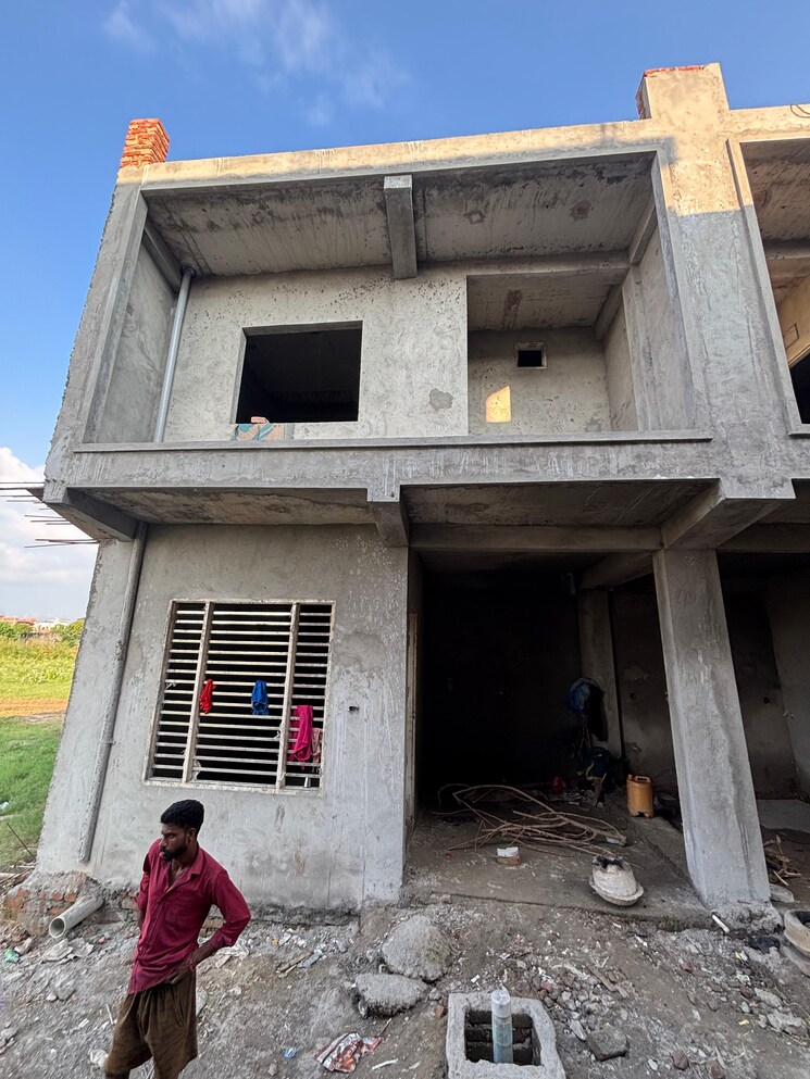 Exterior View, sadullapur 3 Bedroom 75 Sq.Yd. Villa In Sadullapur Greater Noida 9179103