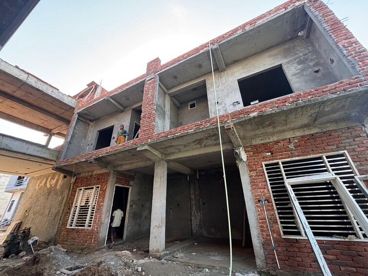 Cover Image, sadullapur 3 Bedroom 75 Sq.Yd. Villa In Sadullapur Greater Noida 9179103