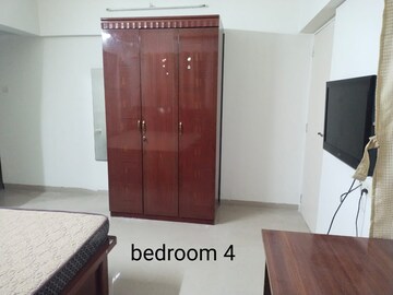 Room in 3.5 BHK Apartment at Sanskruti Lifespaces Terraza, Aundh – for Rent