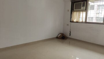 Room in 1 BHK Apartment at Bhoomi Gokul, Goregaon East – for Rent