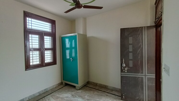 Room, mayur vihar phase 1 1 Bedroom 440 Sq.Ft. Builder Floor In Mayur Vihar Phase 1 Delhi 9181855