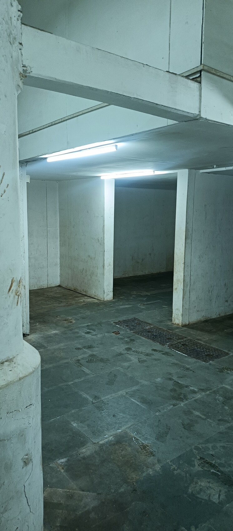 Room, kp-aurum Commercial Warehouse 350 Sq.Yd. In Marol Mumbai 9181864