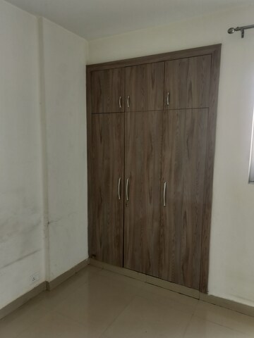 Room in 3 BHK Apartment at Anant Raj Maceo, Sector 91 – for Rent
