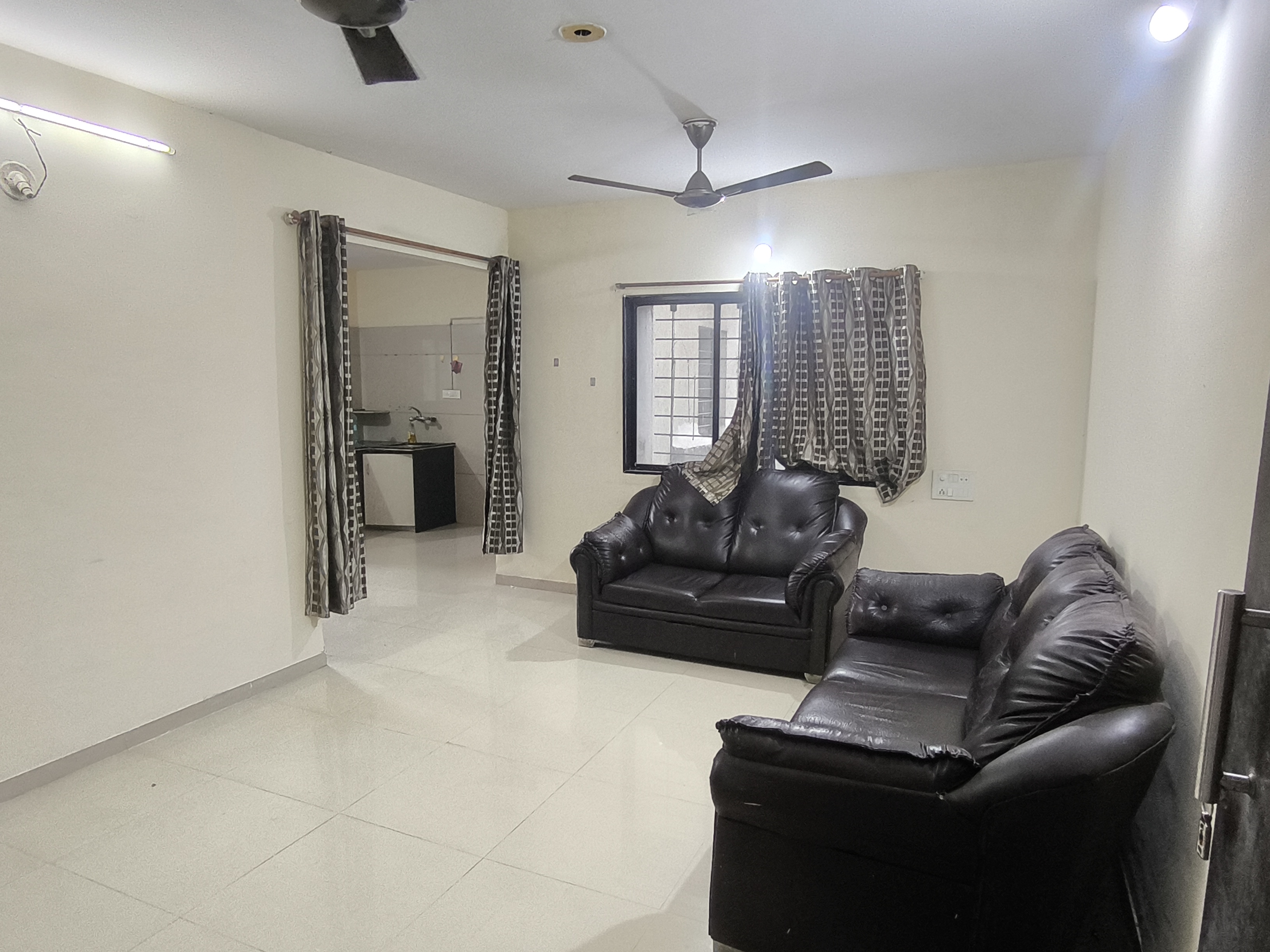 2 BHK Apartment For Sale in Lp Savani Circle Pal Adaj