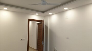 Furnished Amenities in 3 BHK Builder Floor at BPTP District Phase 2, Sector 84 – for Rent