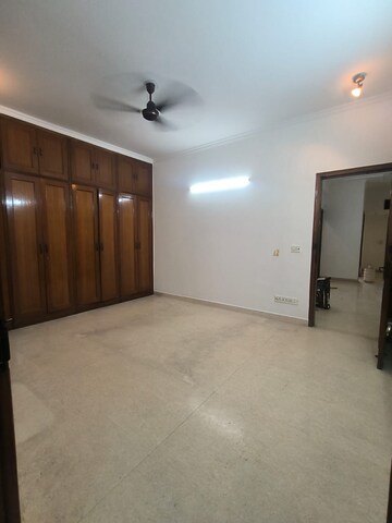 Room in 3 BHK Builder Floor at Malviya Nagar – for Rent