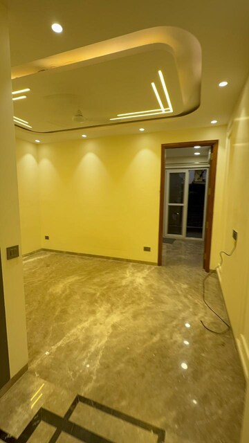 Room in 2 BHK Builder Floor at Lajpat Nagar I – for Rent