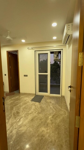Room in 2 BHK Builder Floor at Lajpat Nagar I – for Rent