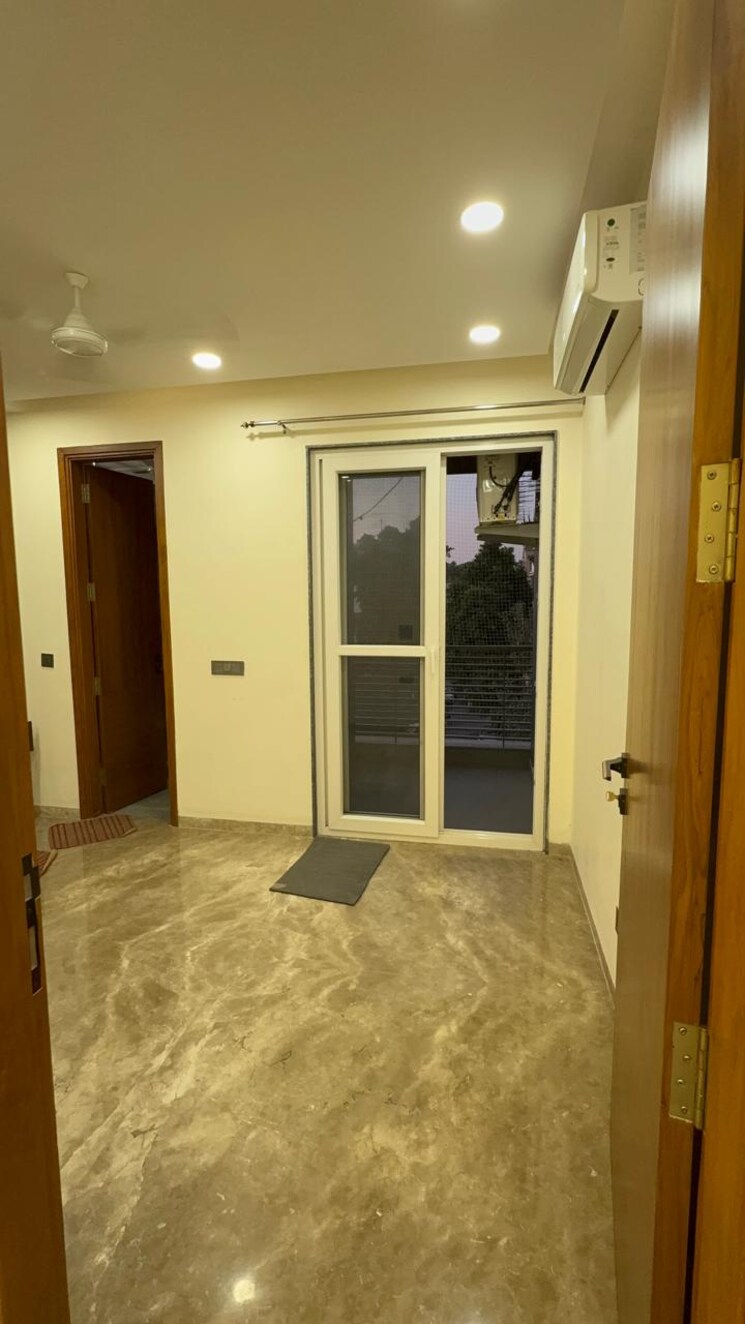 Room, lajpat nagar i 2 Bedroom 900 Sq.Ft. Builder Floor In Lajpat Nagar I Delhi 9182051