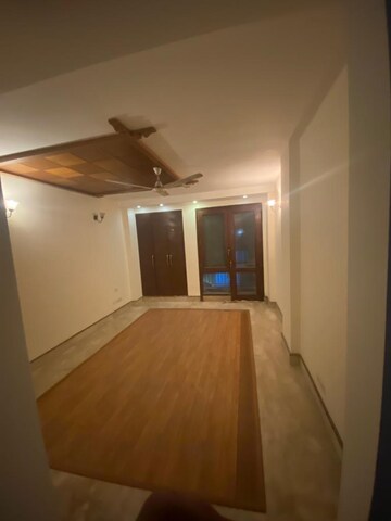 Room in 3 BHK Apartment at DDA Flats Jasola, Jasola – for Rent