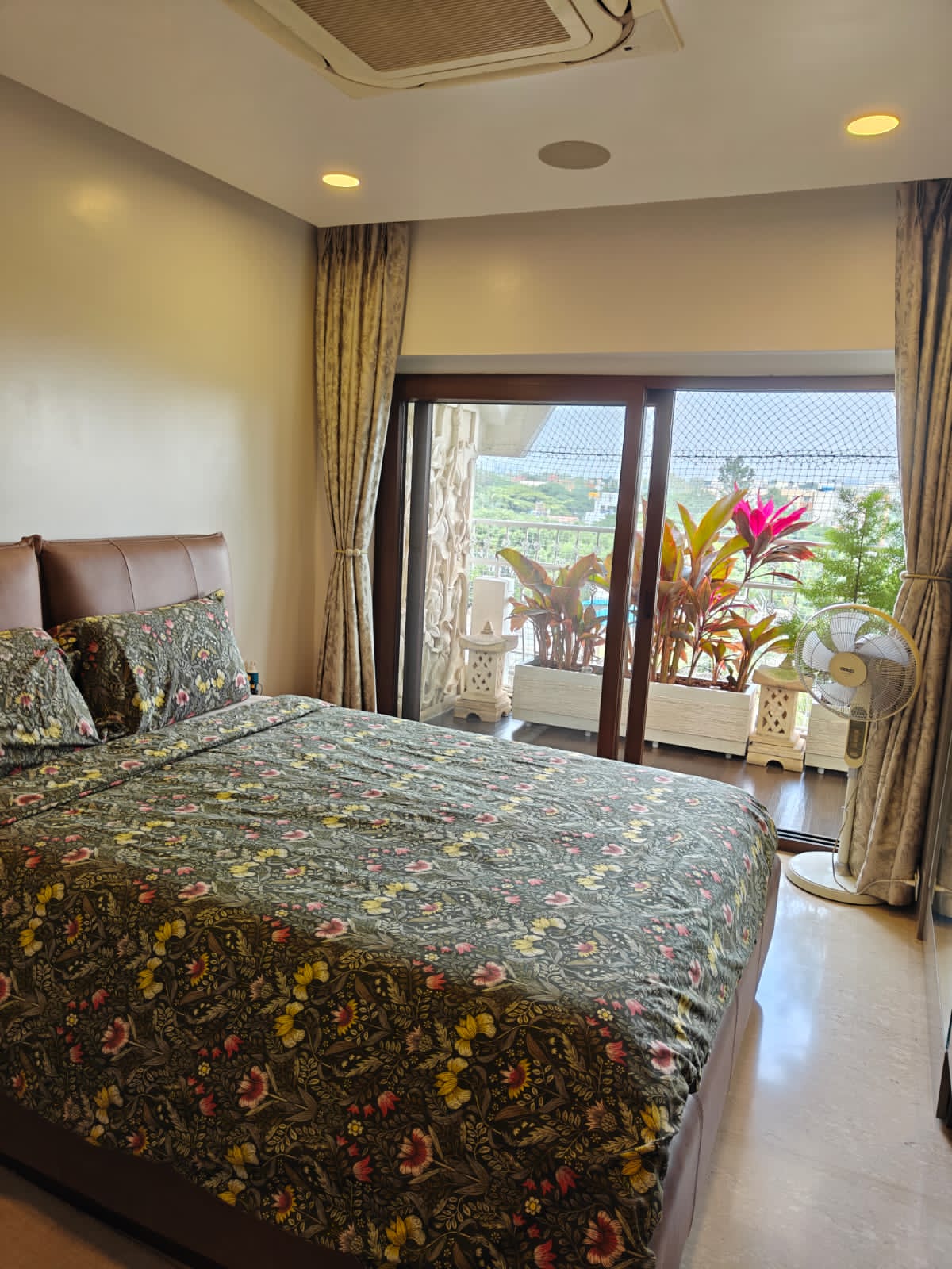 3 BHK + Servant Room 1700 Sq.Ft. Apartment in Raheja Residency