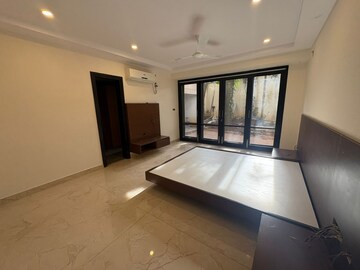Kitchen in 4 BHK Apartment at Nitesh Logos, Mg Road – for Rent
