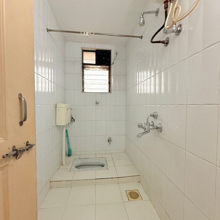 Bathroom, scn-orange-county-phase-i 3 Bedroom 1800 Sq.Ft. Apartment In Pashan Pune 9182146