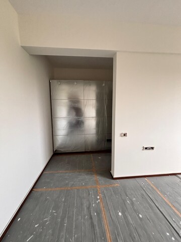 Room in 3 BHK Apartment at Vaishnavi Premiere, St Johns Road – for Rent