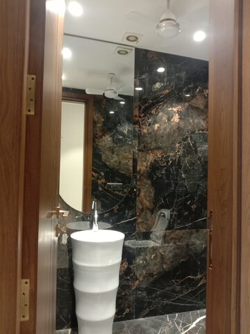 Bathroom in 4 BHK Builder Floor at Safdarjung Enclave – for Rent