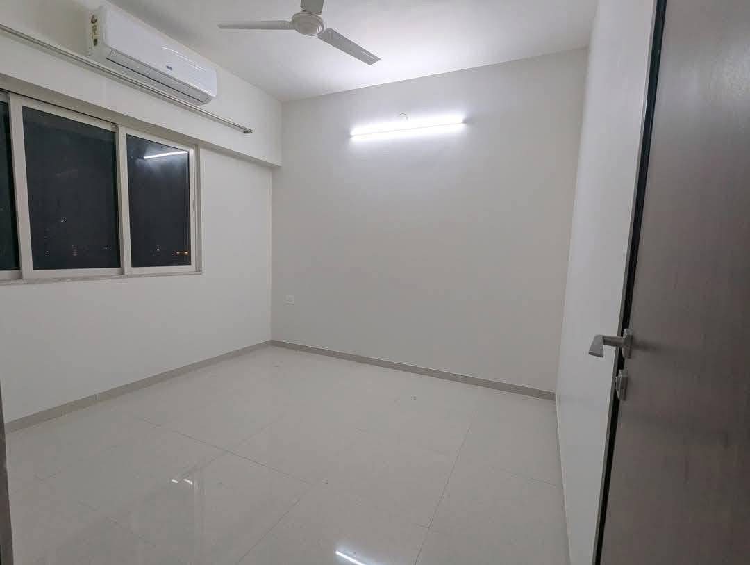 1 BHK Apartment For Rent in Omkar Signet