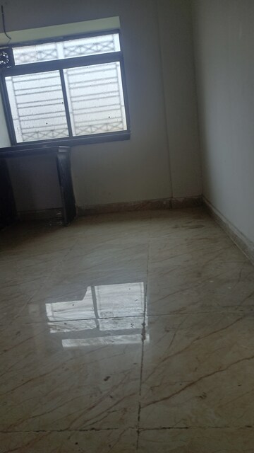 Room in 2 BHK Apartment at Rajarhat Residency, Rajarhat – for Rent
