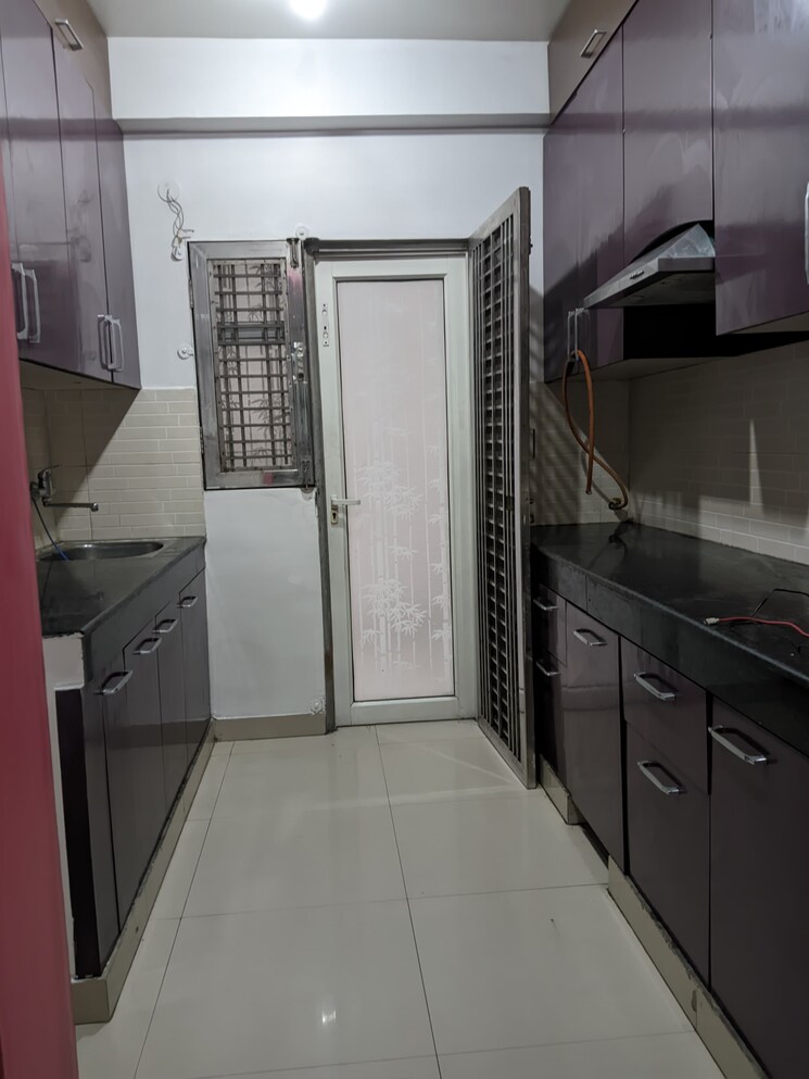 Kitchen, shyam-bankey-bihari-sharnam 3 Bedroom 1450 Sq.Ft. Apartment In Raj Nagar Extension Ghaziabad 9182223
