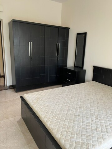 Bedroom in 2 BHK Apartment at Windermere CHS Andheri West, Andheri West – for Rent