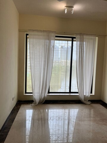 Bedroom in 2 BHK Apartment at Windermere CHS Andheri West, Andheri West – for Rent
