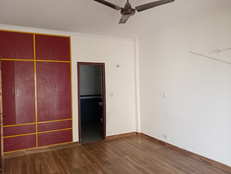 Room, parsvnath-prestige 3 Bedroom 1795 Sq.Ft. Apartment In Sector 93a Noida 9182261