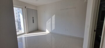 2 BHK Apartment For Rent in Eldeco Live By The Greens, Sector 150