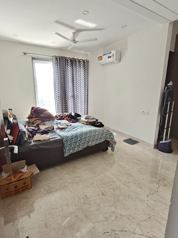 Living Room, dlf-beverly-park-ii 3 Bedroom 3011 Sq.Ft. Apartment In Sector 25 Gurgaon 9182418