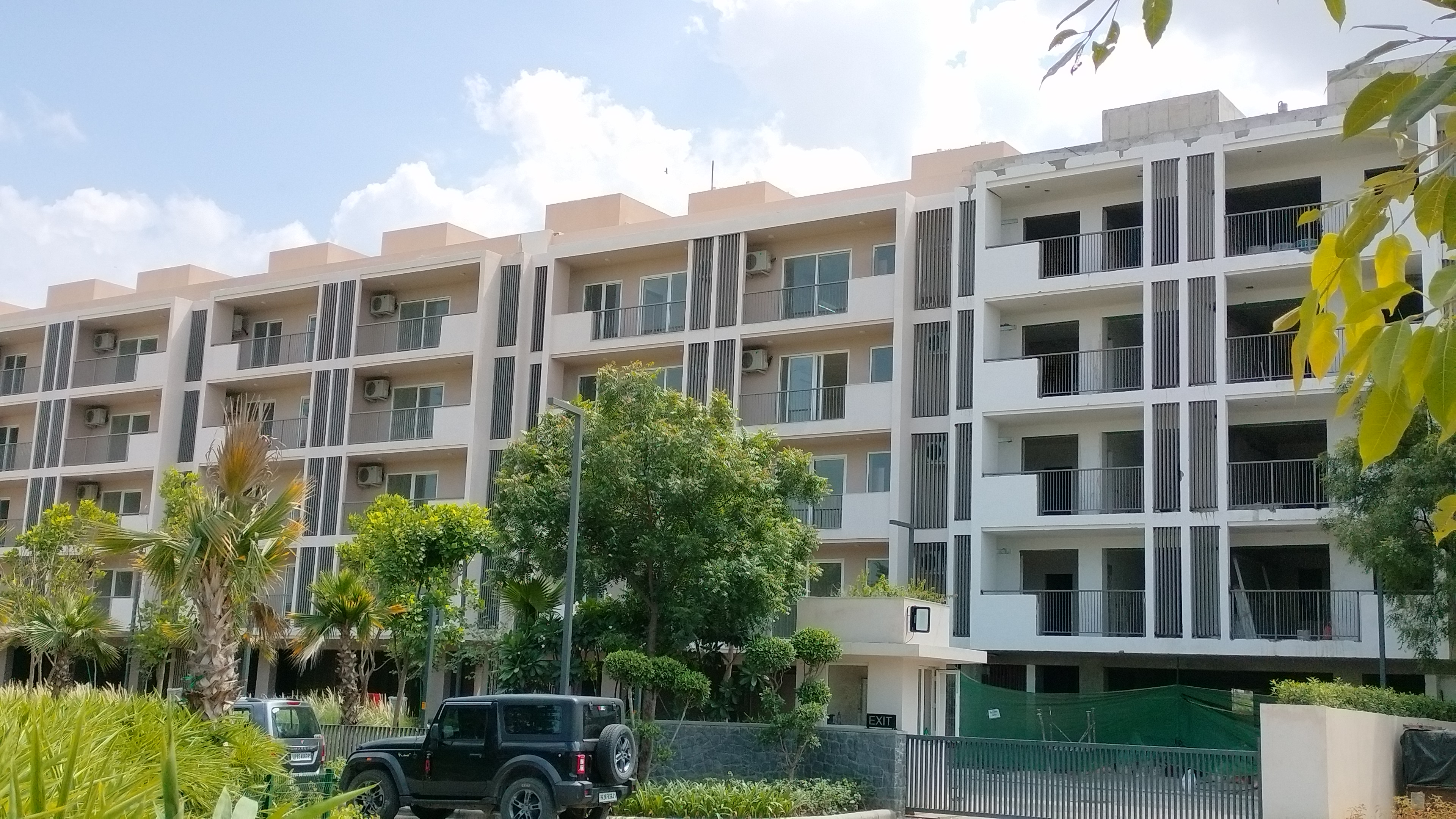 Plot For Sale in DLF Gardencity Enclave