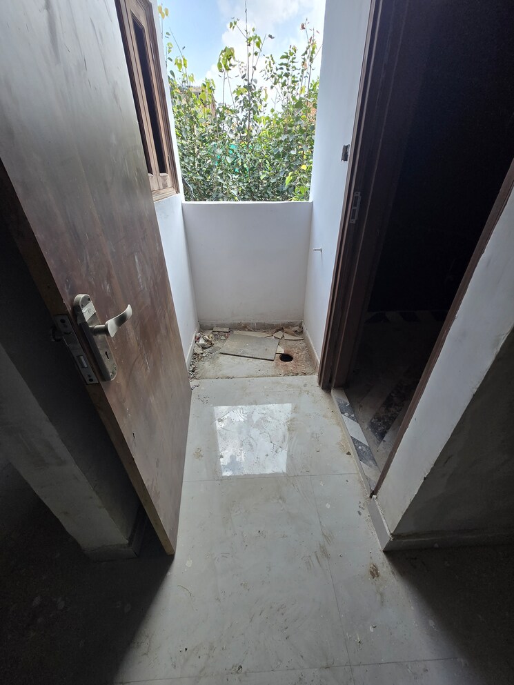 Balcony, lajpat nagar 4 2 Bedroom 500 Sq.Ft. Apartment In Lajpat Nagar 4 Delhi 9182456