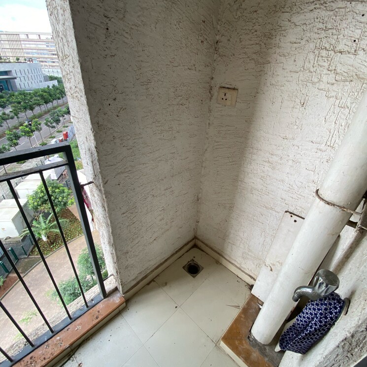 Balcony, lodha-palava-city-lakeshore-greens 1 Bedroom 510 Sq.Ft. Apartment In Hedutane Thane 9182449