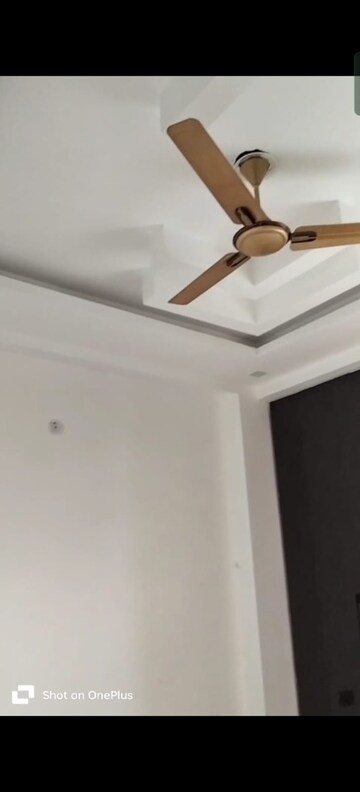 Furnished Amenities in 3 BHK Builder Floor at BPTP District Phase 2, Sector 84 – for Sale