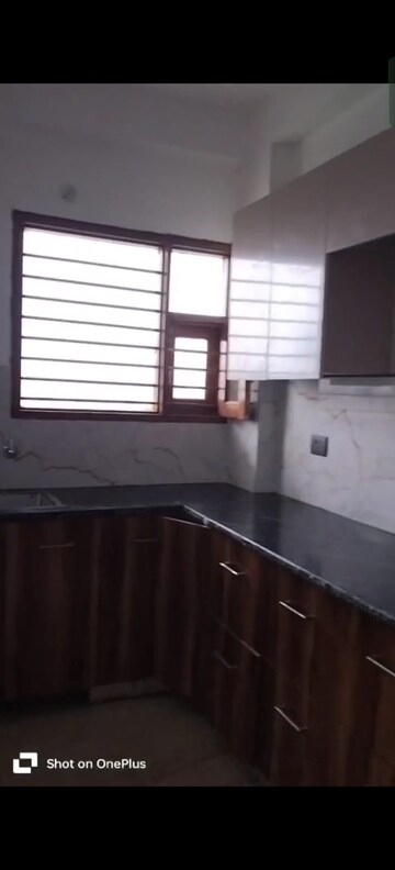 Kitchen in 3 BHK Builder Floor at BPTP District Phase 2, Sector 84 – for Sale